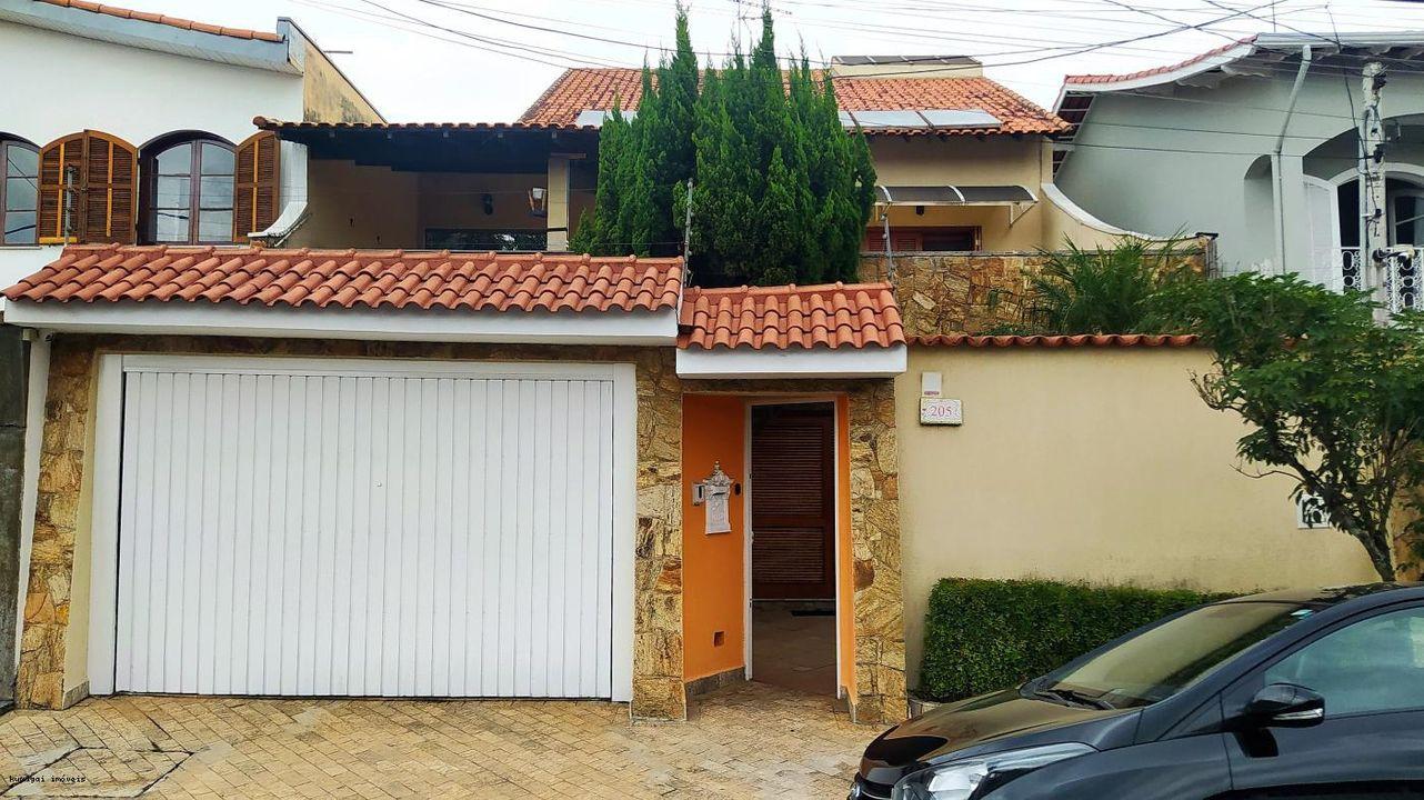 Sobrado à venda com 4 quartos, 340m² - Foto 1