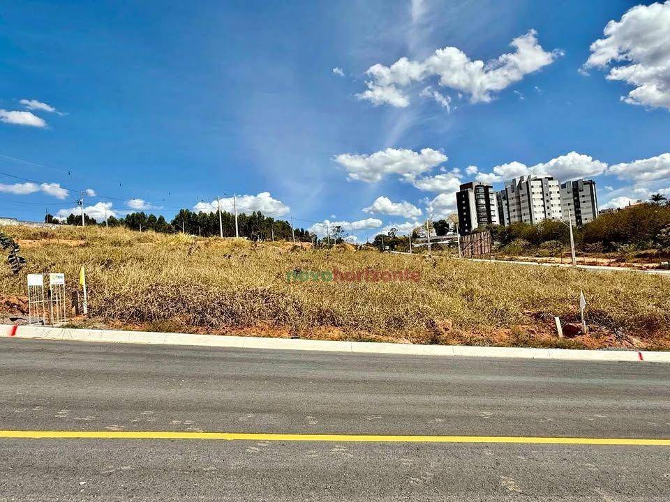 Terreno, 300 m² - Foto 1