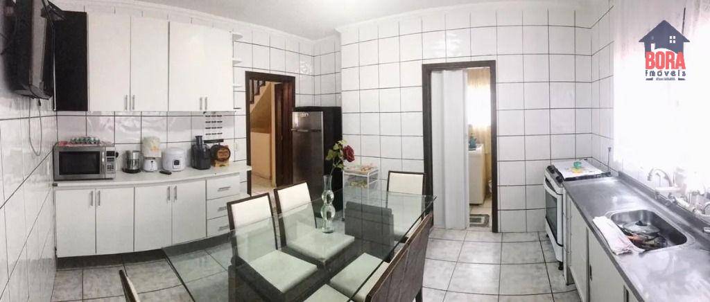 Casa à venda com 3 quartos, 320m² - Foto 11