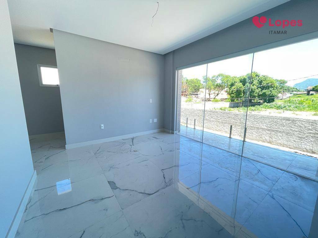 Casa à venda com 3 quartos, 220m² - Foto 14