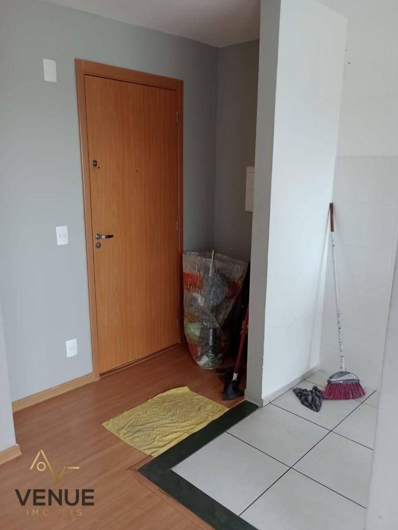 Apartamento à venda com 2 quartos, 44m² - Foto 21