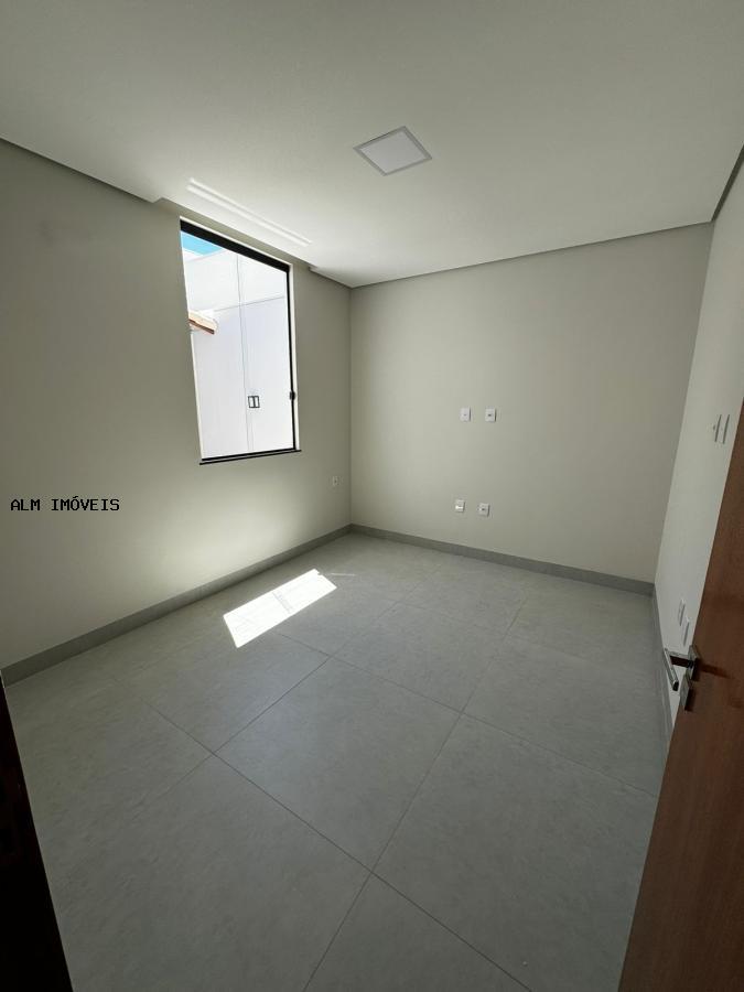 Casa à venda com 3 quartos, 290m² - Foto 14