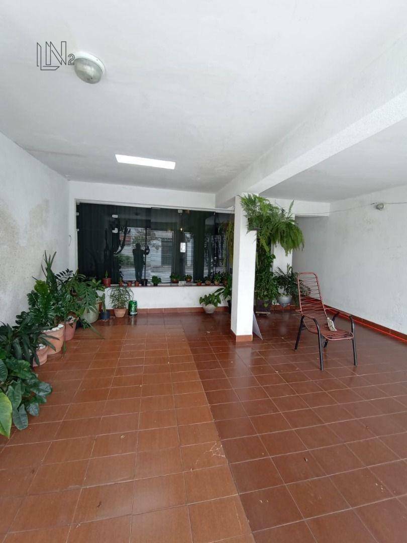 Sobrado à venda com 3 quartos, 260m² - Foto 1