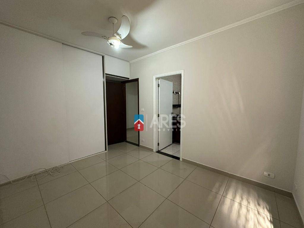 Casa para alugar com 3 quartos, 249m² - Foto 23