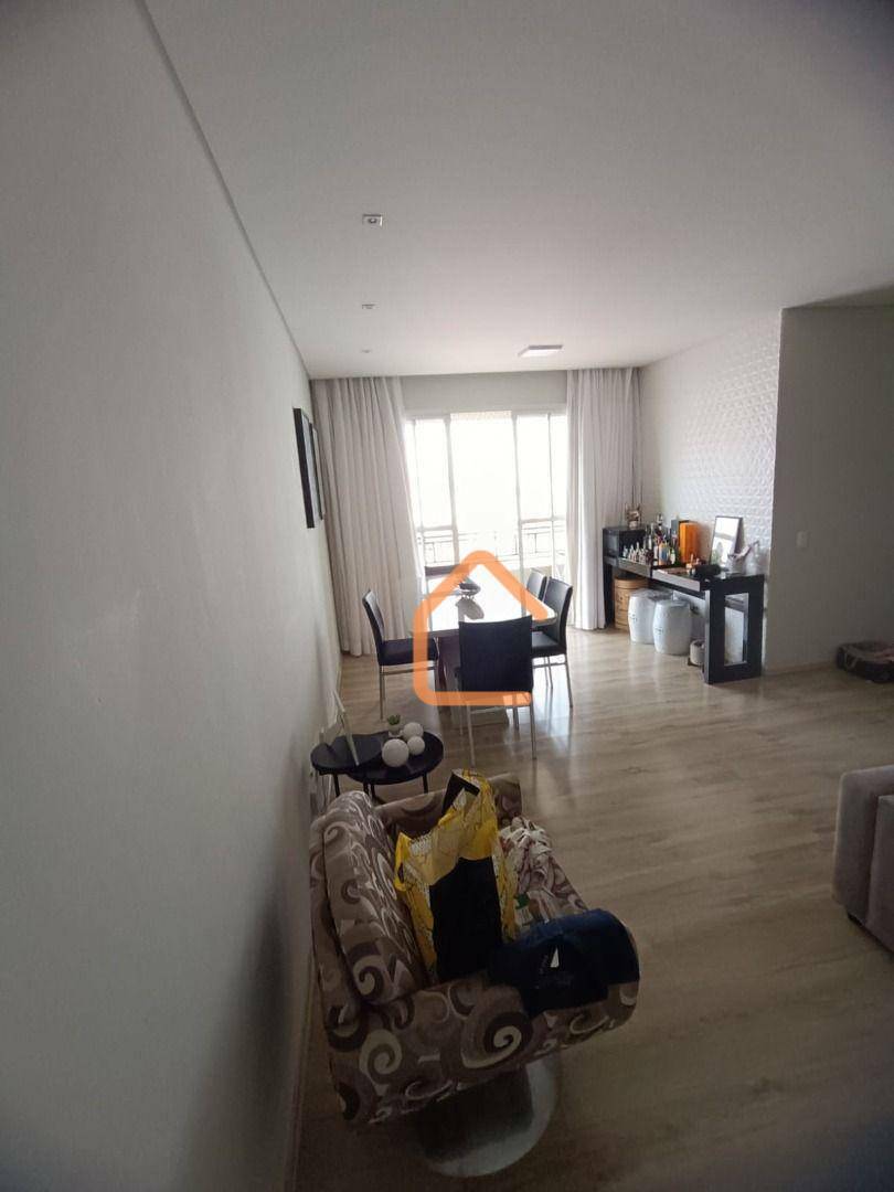 Apartamento à venda com 3 quartos, 157m² - Foto 9