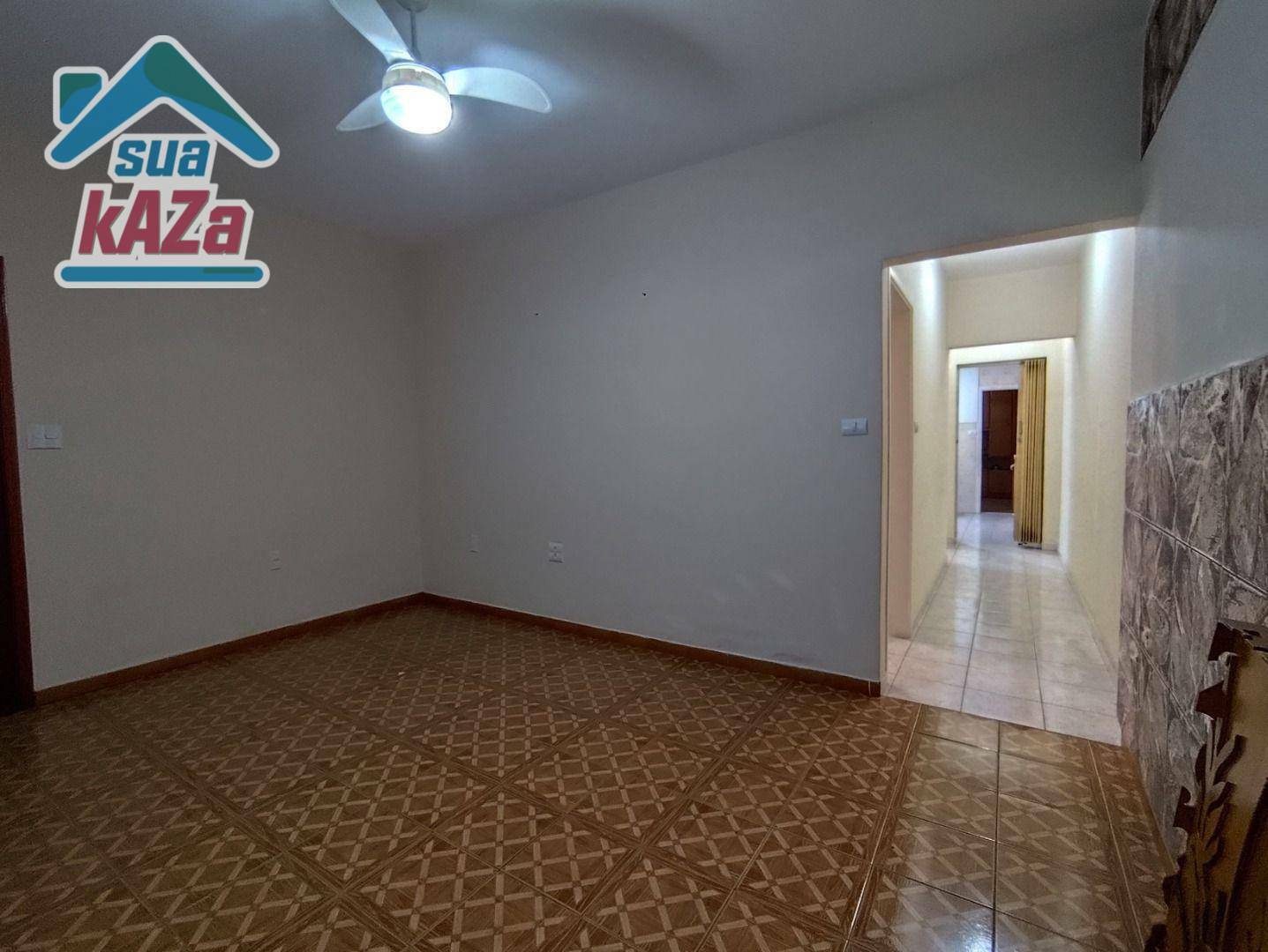 Casa para alugar com 2 quartos, 75m² - Foto 4