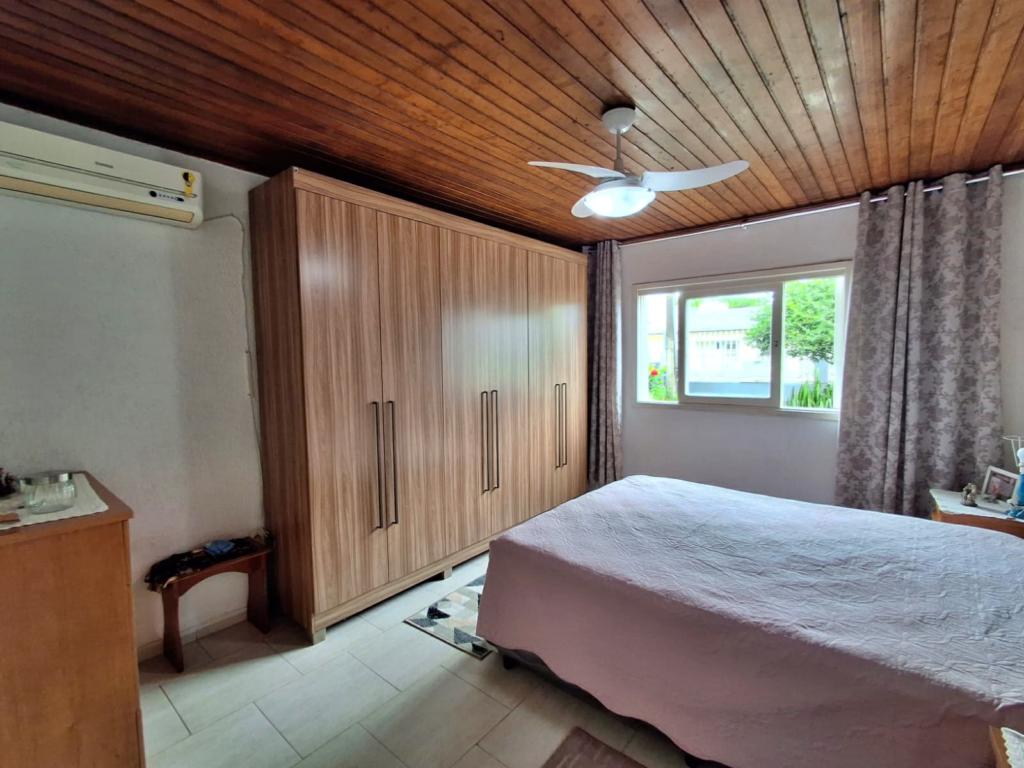 Casa à venda com 4 quartos, 190m² - Foto 11