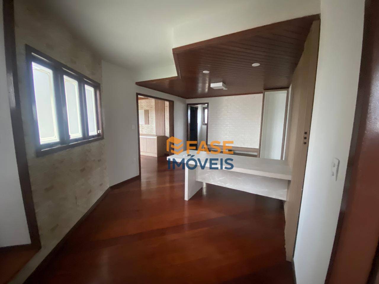 Casa à venda com 4 quartos, 223m² - Foto 7