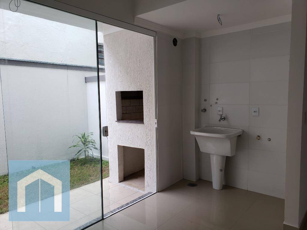 Sobrado à venda com 2 quartos, 102m² - Foto 2