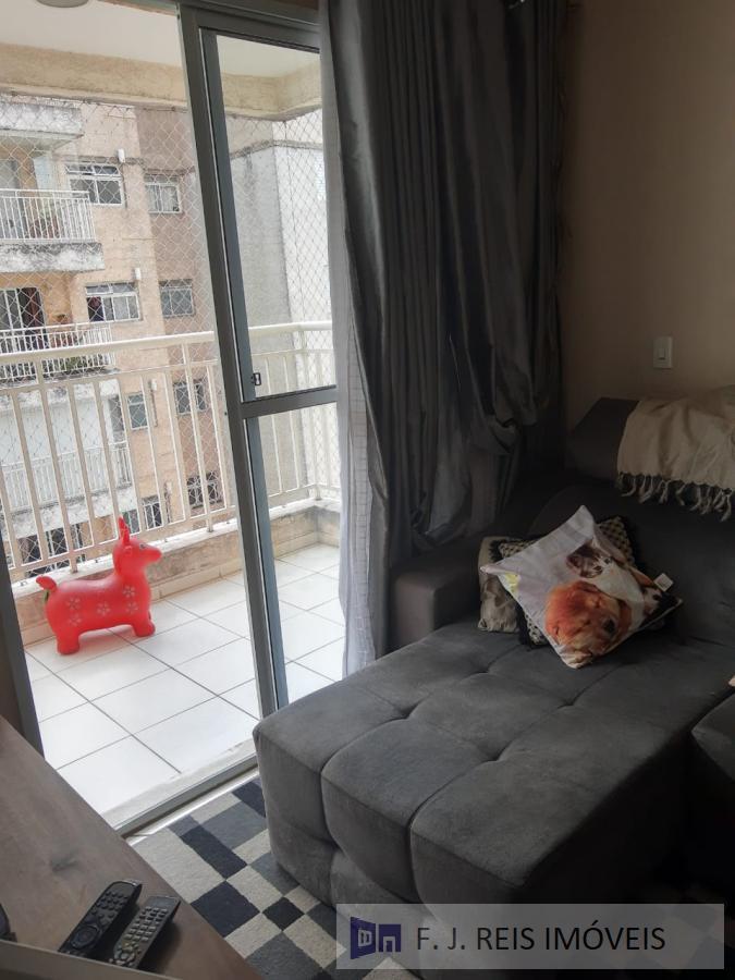 Apartamento à venda com 2 quartos, 62m² - Foto 4