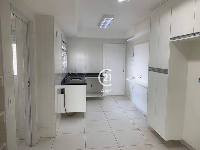 Apartamento à venda com 3 quartos, 241m² - Foto 31