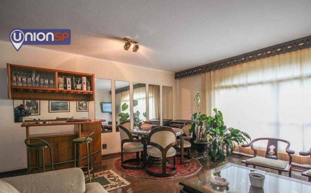 Apartamento à venda com 4 quartos, 225m² - Foto 4