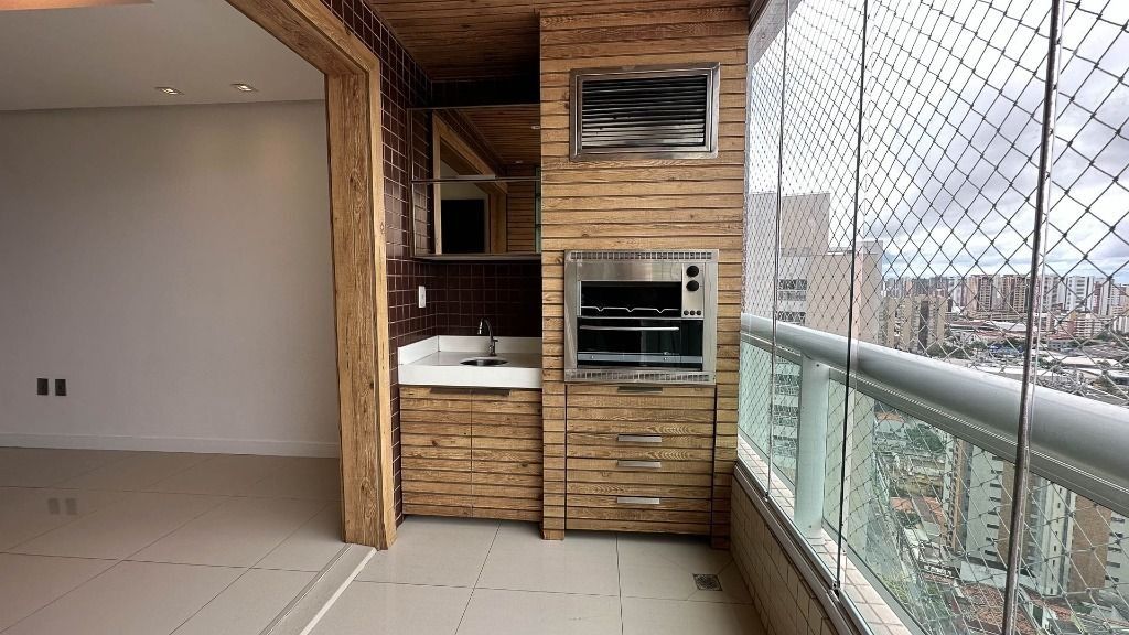 Apartamento à venda com 3 quartos, 117m² - Foto 3