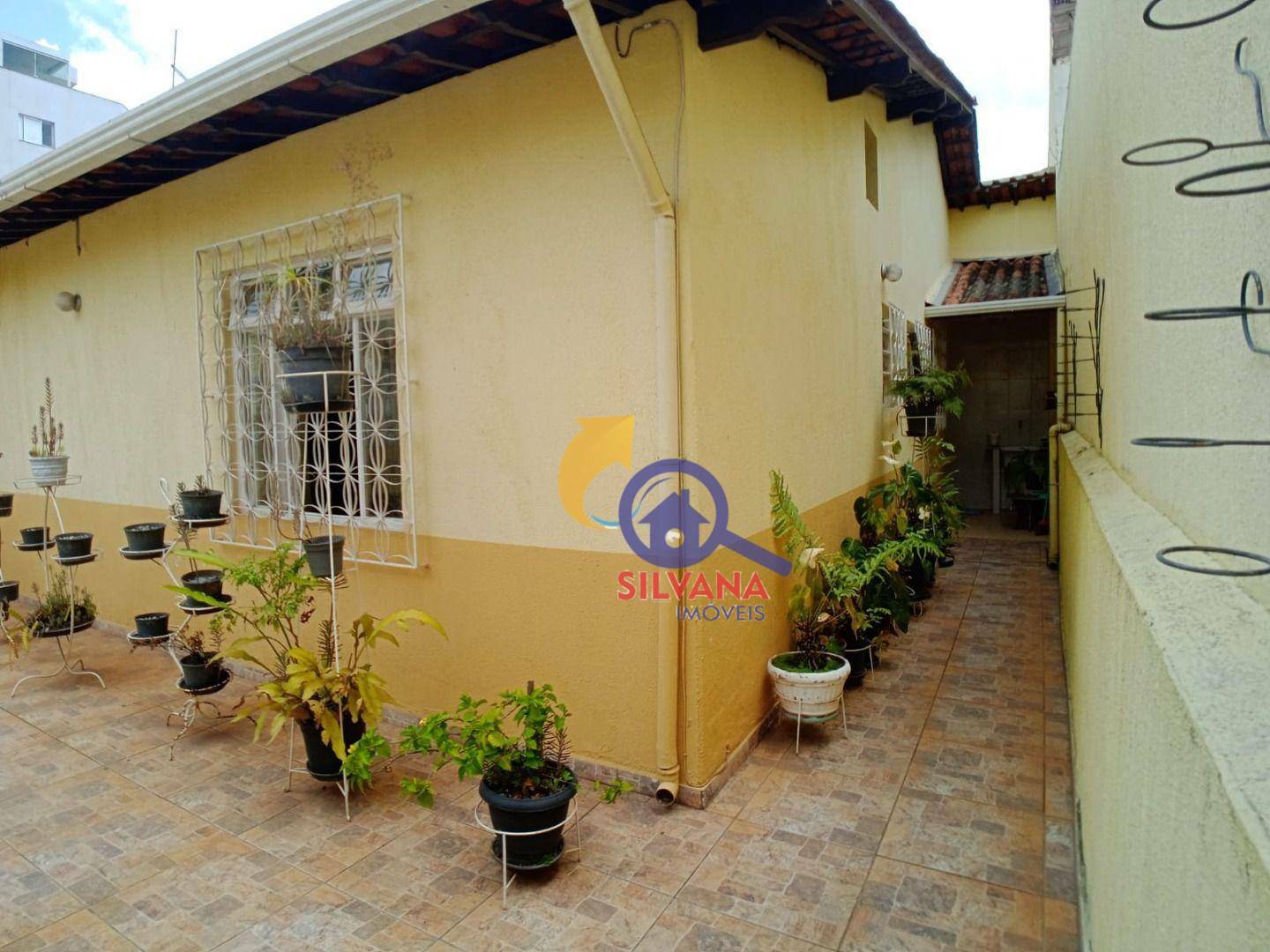 Casa à venda com 4 quartos, 230m² - Foto 21