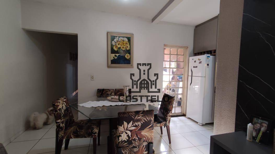 Casa à venda com 3 quartos, 84m² - Foto 4