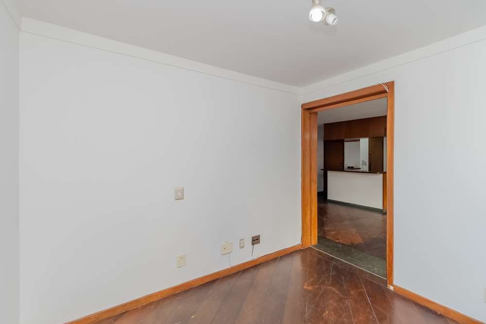 Apartamento à venda com 3 quartos, 102m² - Foto 2