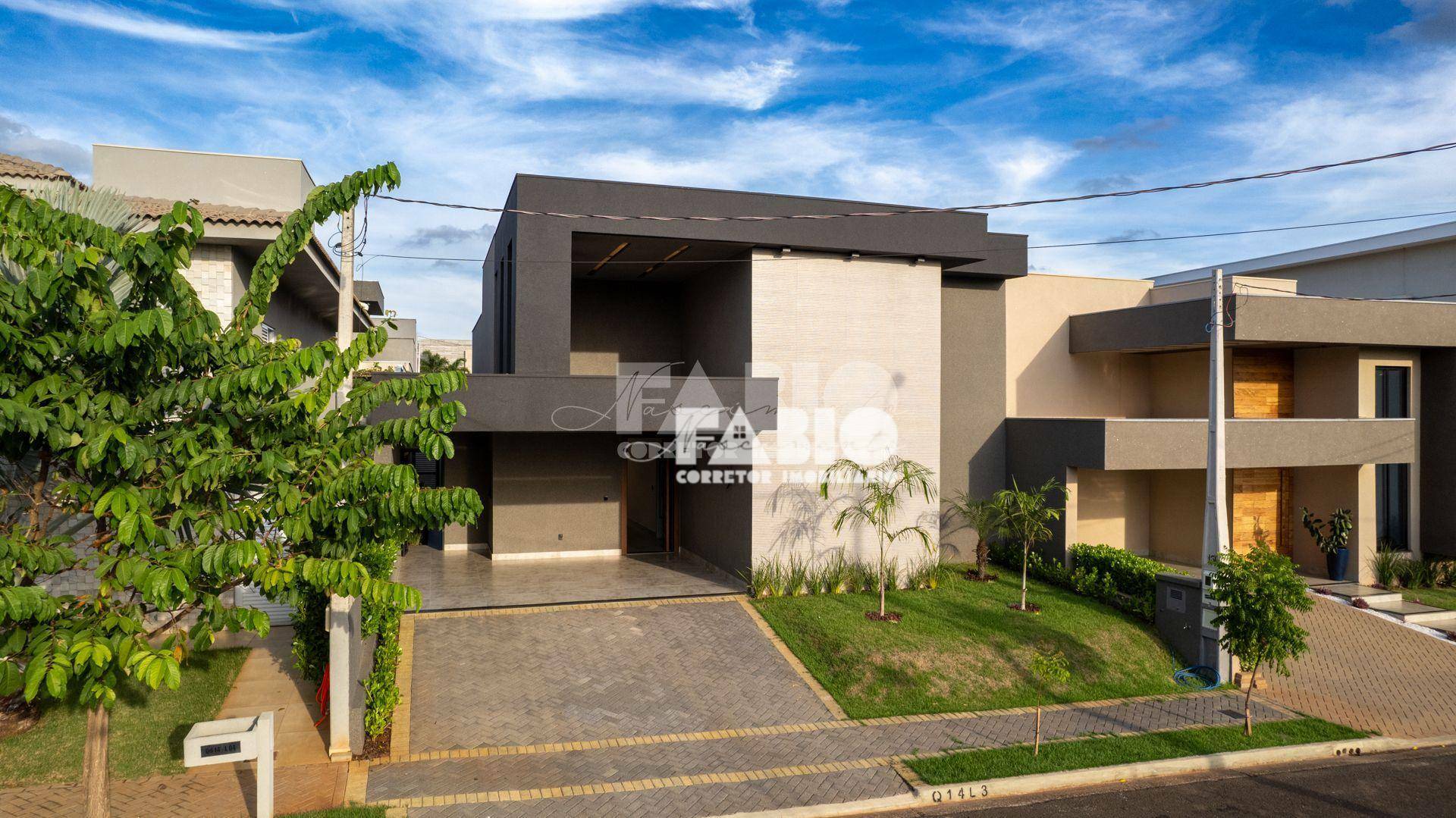 Casa de Condomínio à venda com 3 quartos, 204m² - Foto 2