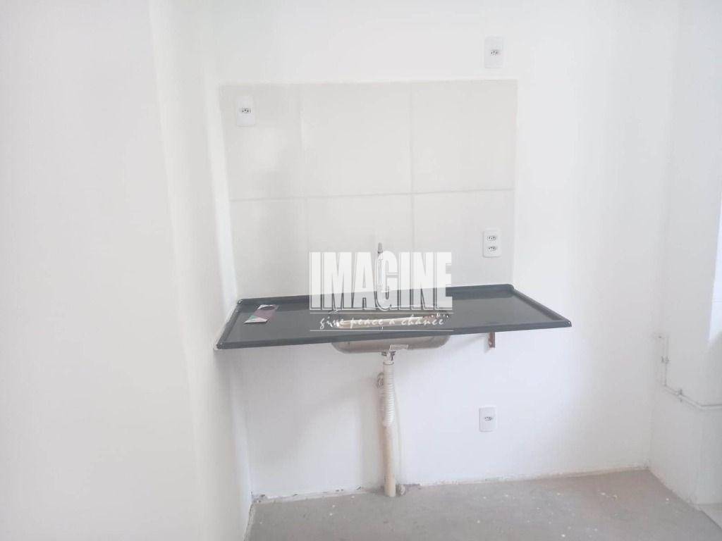 Apartamento à venda com 2 quartos, 37m² - Foto 4