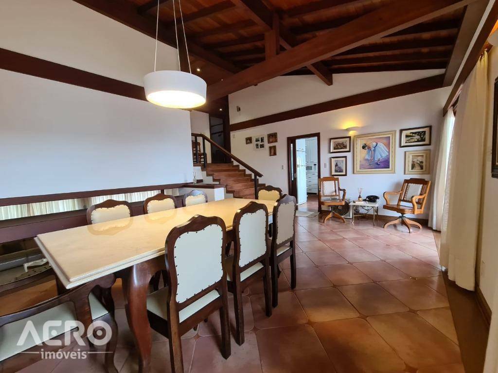 Casa à venda com 3 quartos, 279m² - Foto 29