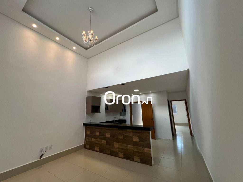 Casa à venda com 2 quartos, 99m² - Foto 1