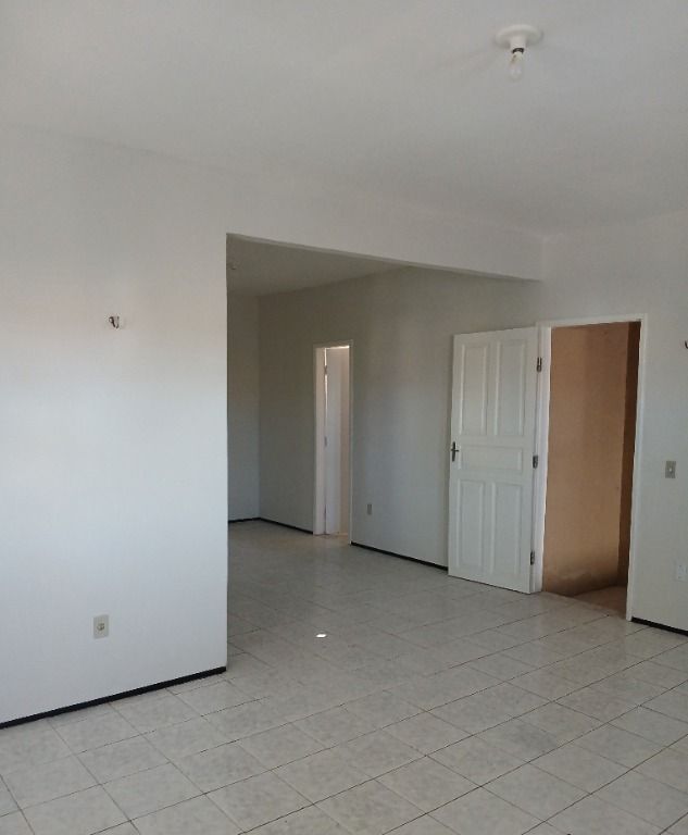 Casa para alugar com 2 quartos, 150m² - Foto 12