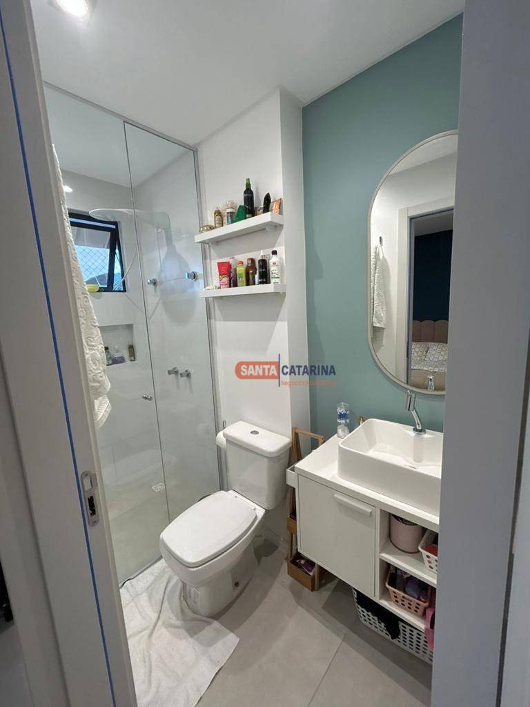 Apartamento à venda com 2 quartos, 77m² - Foto 6