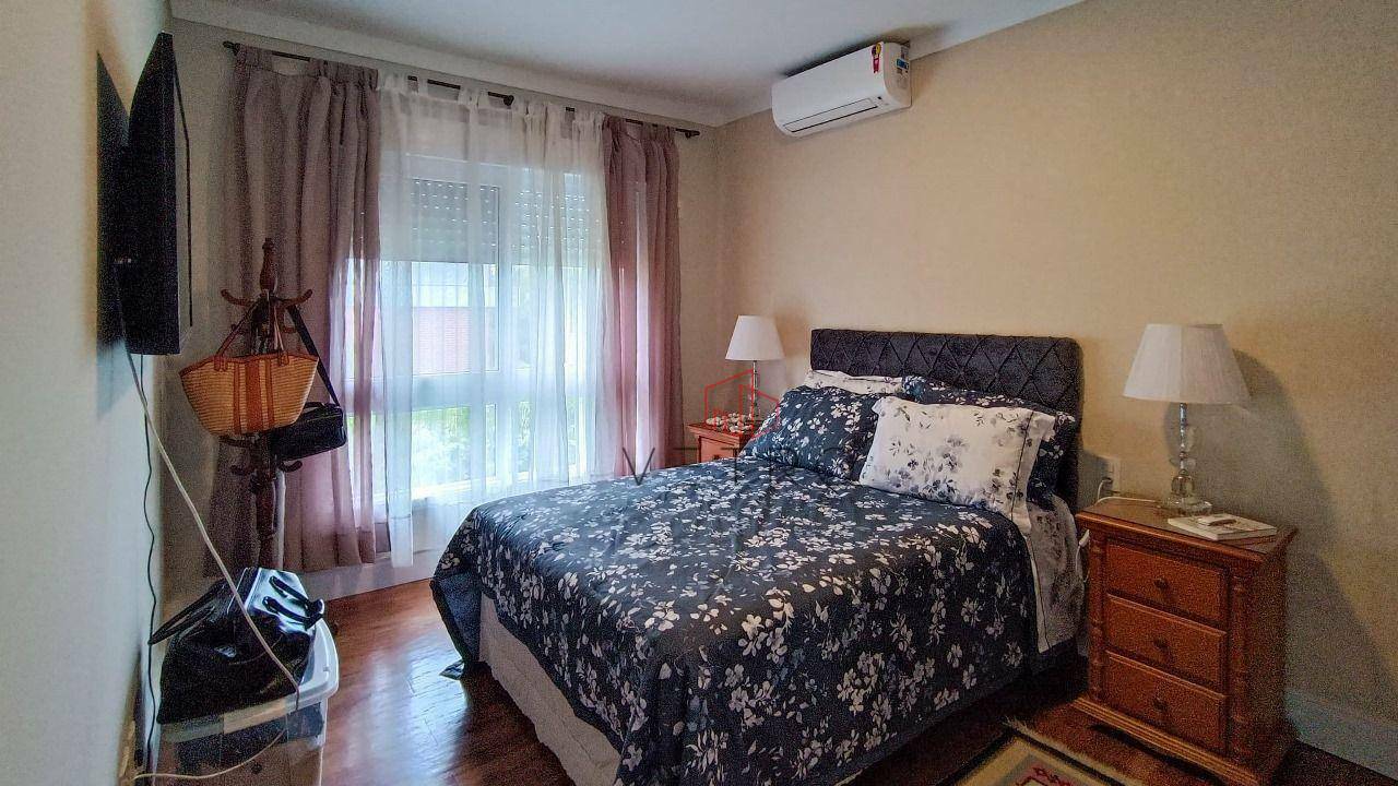 Casa de Condomínio à venda com 4 quartos, 250m² - Foto 13