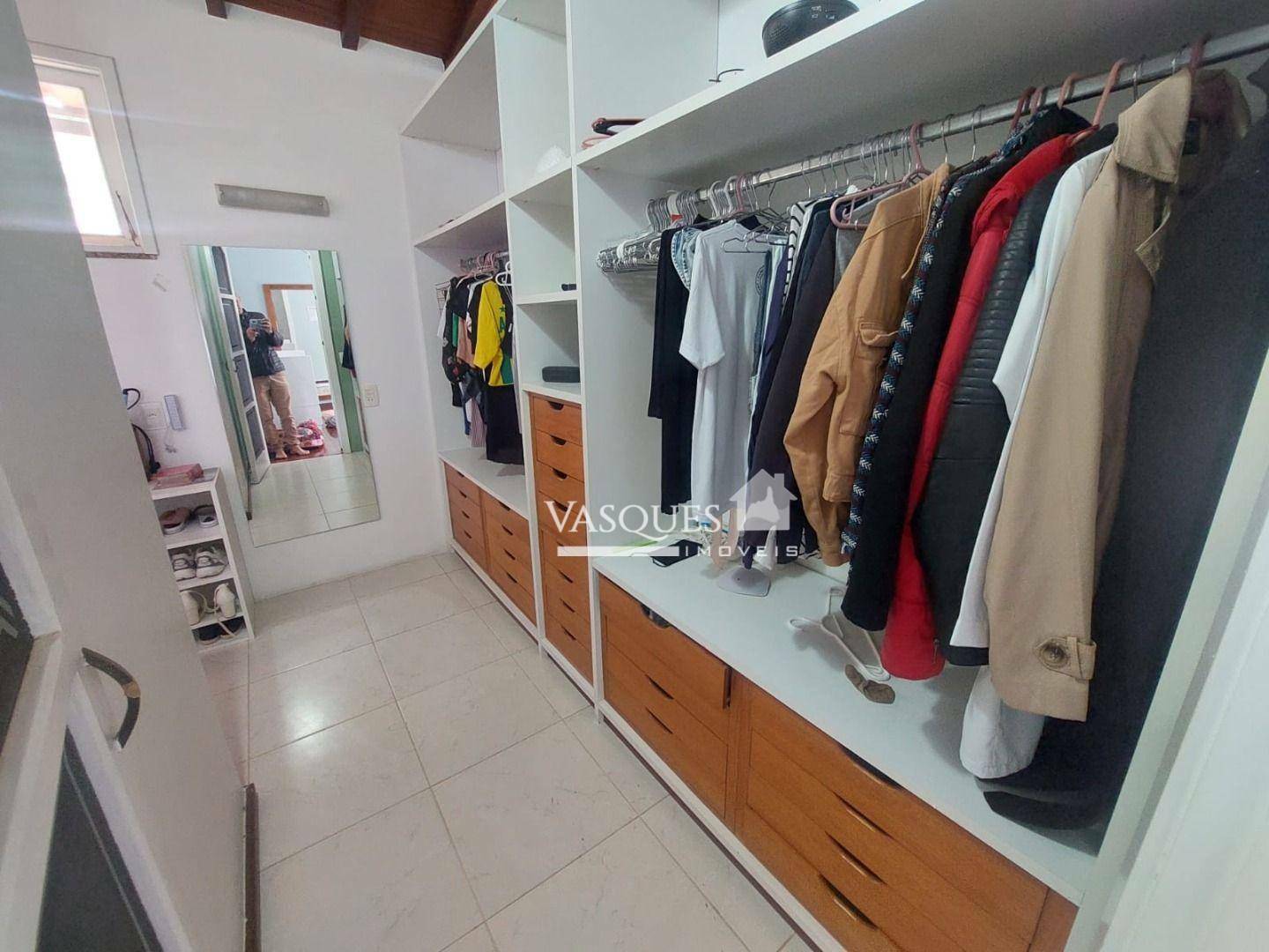 Casa à venda com 5 quartos, 262m² - Foto 25