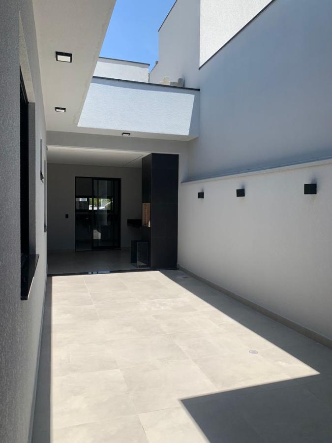 Casa à venda com 3 quartos, 134m² - Foto 4