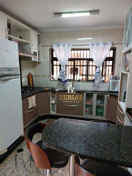 Sobrado à venda com 3 quartos, 230m² - Foto 4