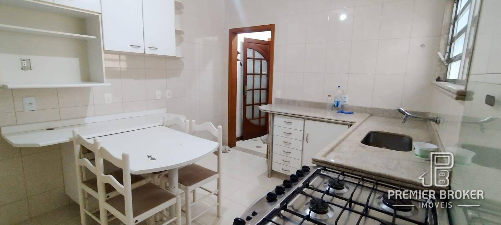 Casa à venda com 4 quartos, 134m² - Foto 9