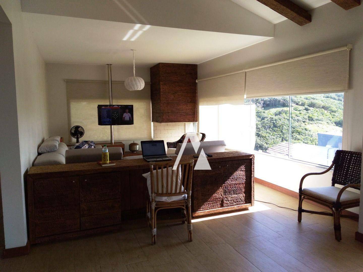 Casa à venda com 4 quartos, 228m² - Foto 4
