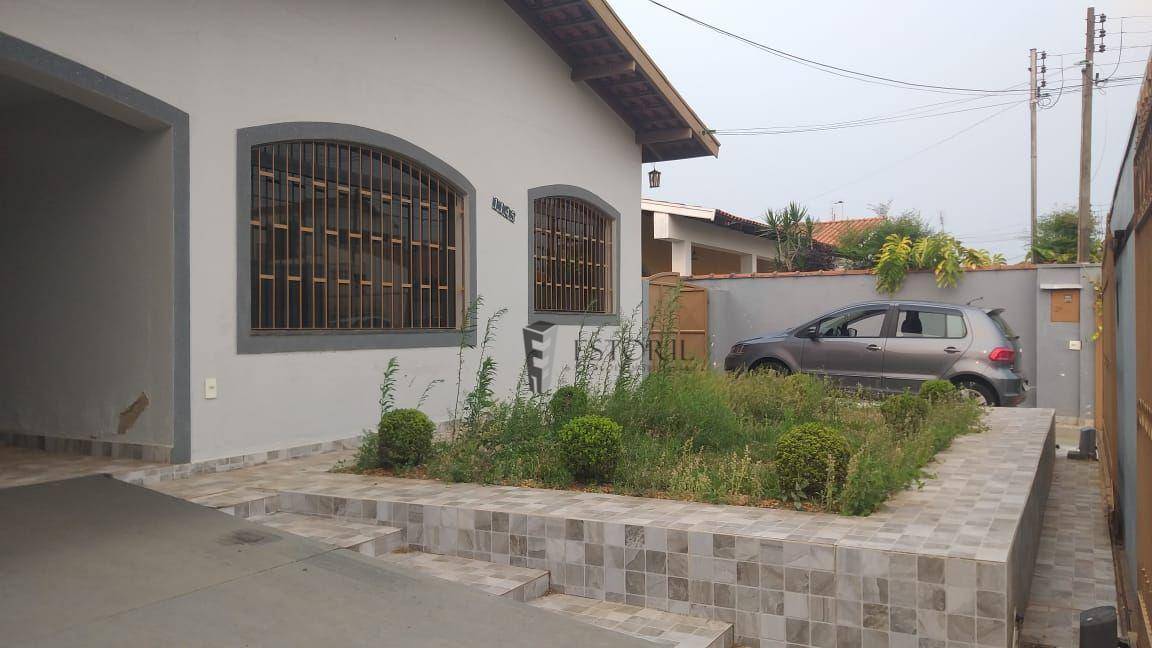 Casa para alugar com 4 quartos, 340m² - Foto 18