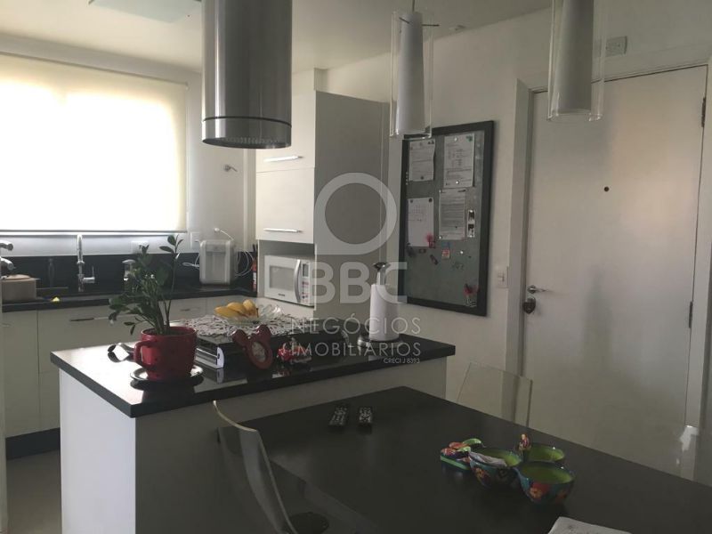 Apartamento à venda com 3 quartos, 142m² - Foto 6