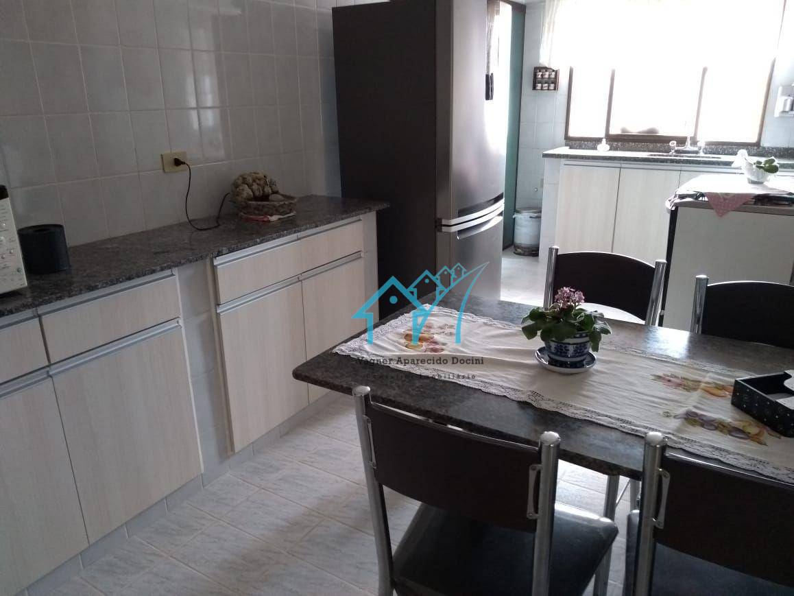 Apartamento à venda com 3 quartos, 140m² - Foto 26