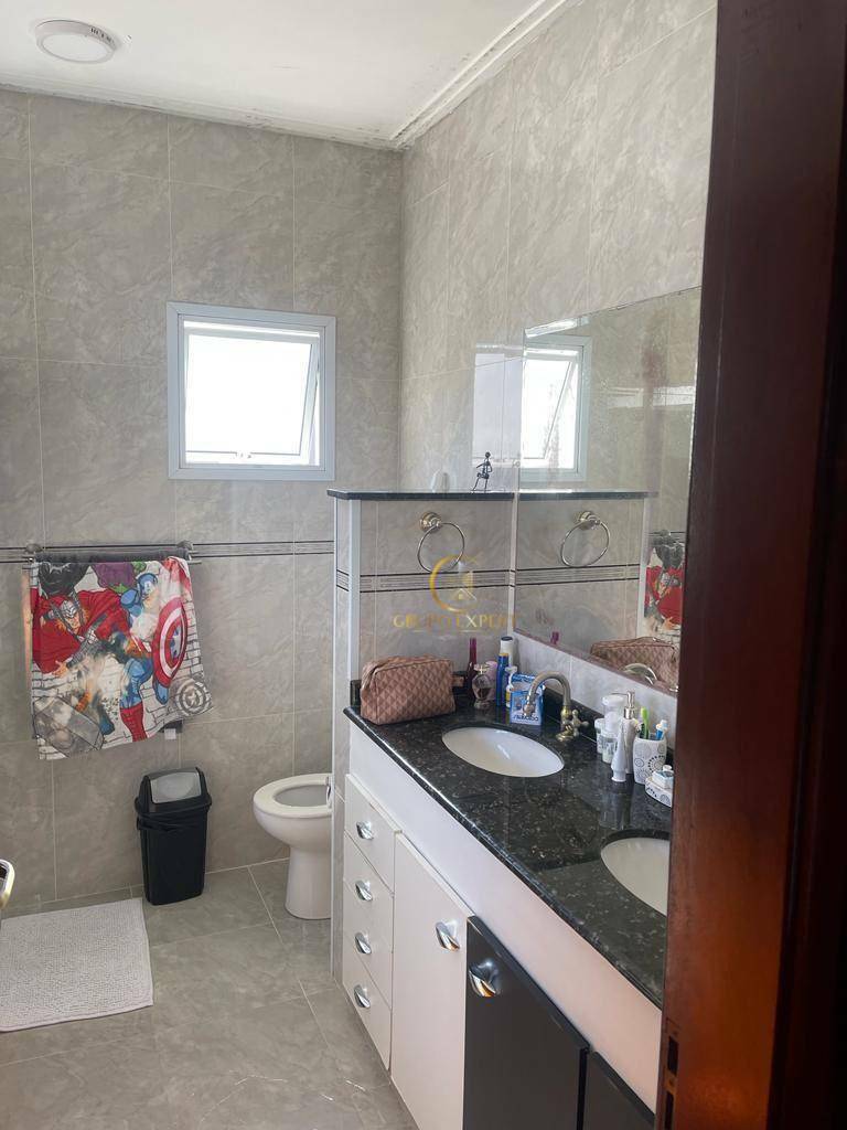 Sobrado à venda com 4 quartos, 300m² - Foto 22