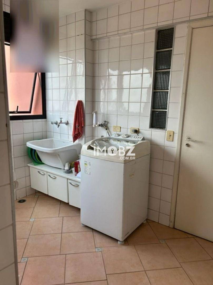 Apartamento à venda com 3 quartos, 136m² - Foto 19