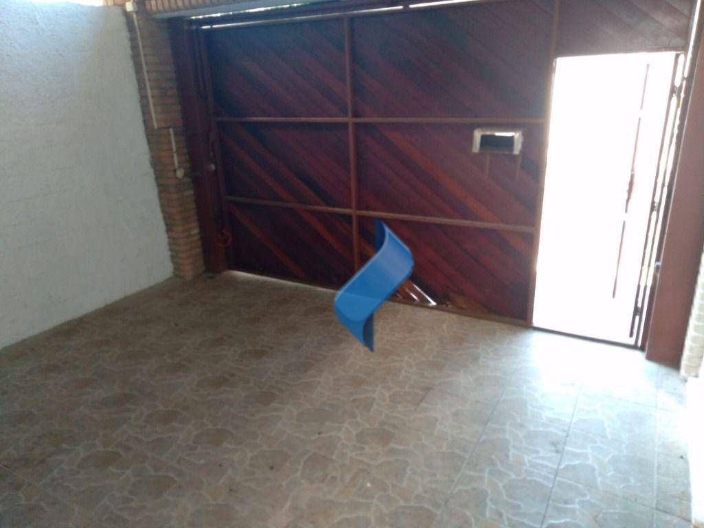 Casa para alugar com 3 quartos, 140m² - Foto 4