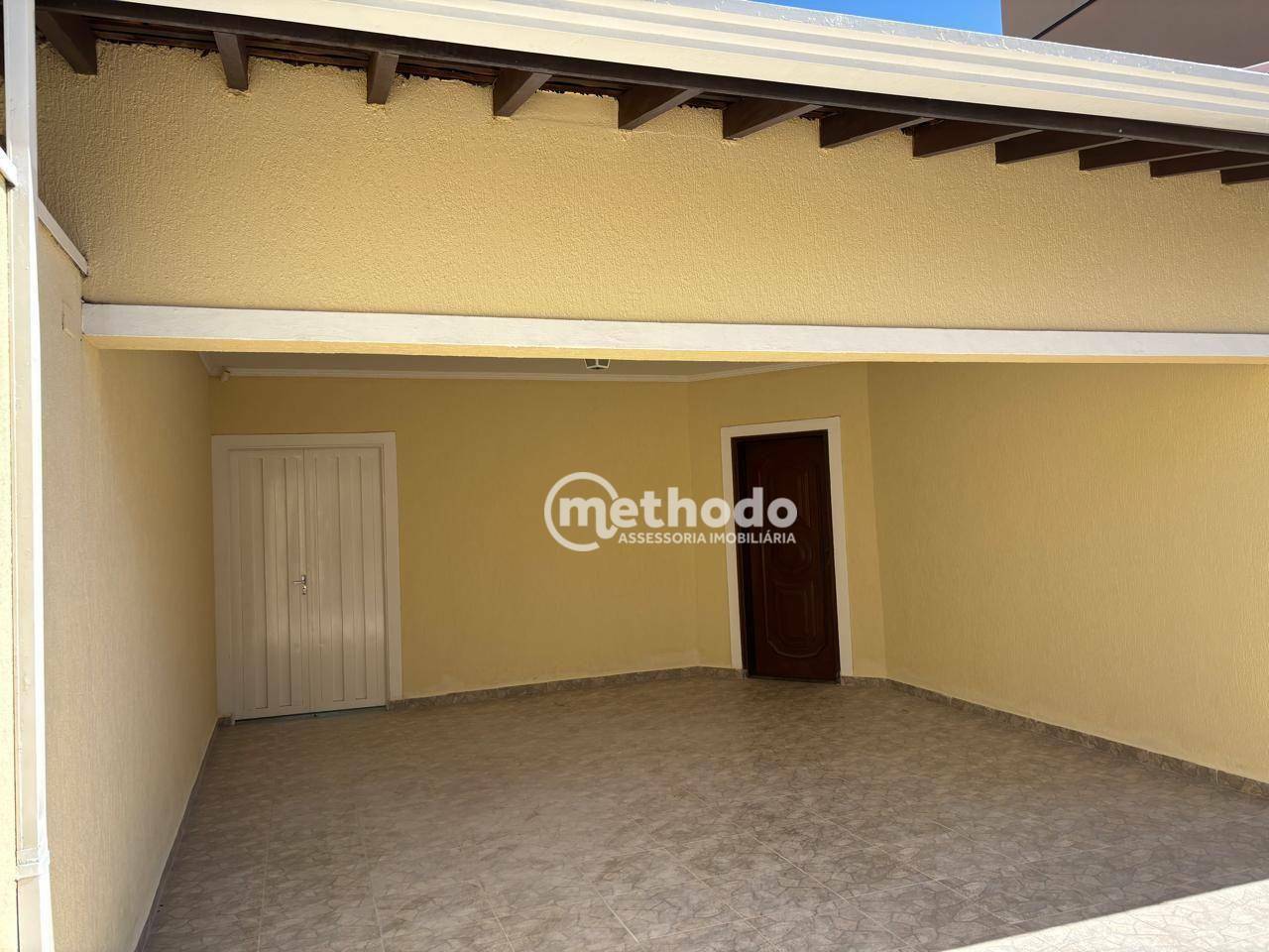 Casa à venda com 5 quartos, 300m² - Foto 1