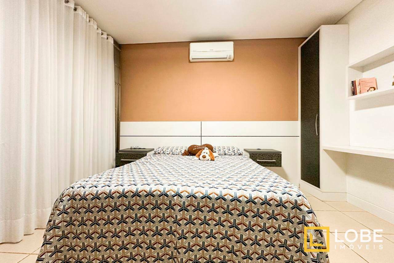 Casa à venda com 4 quartos, 198m² - Foto 19