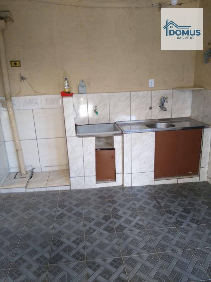 Casa à venda com 4 quartos, 98m² - Foto 21