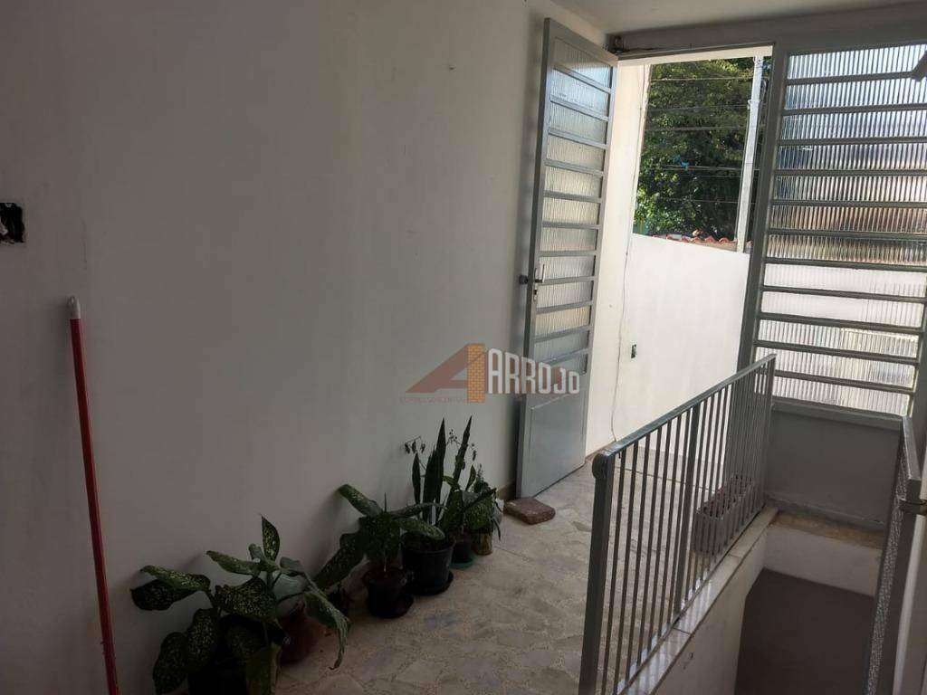 Casa à venda com 3 quartos, 180m² - Foto 15