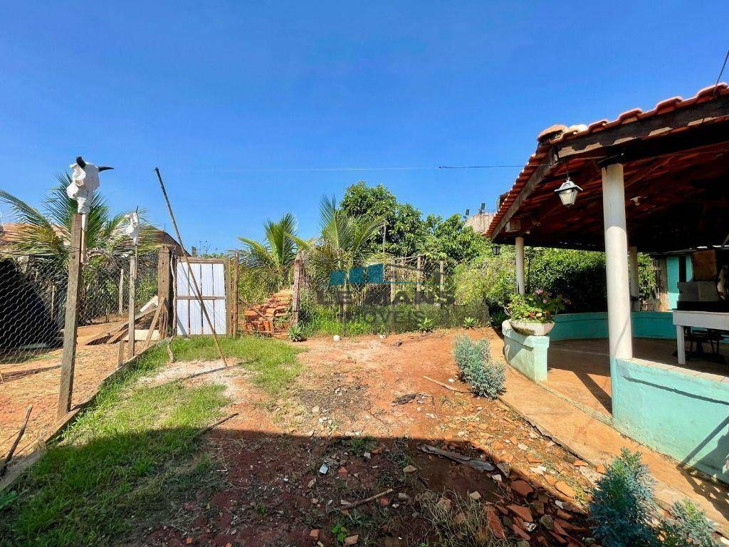 Chácara à venda com 3 quartos, 196m² - Foto 11