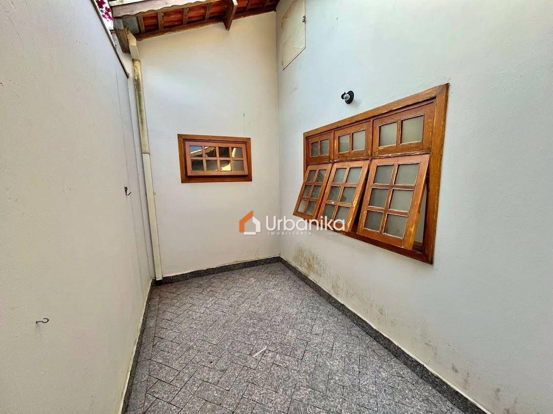 Casa, 3 quartos, 180 m² - Foto 4