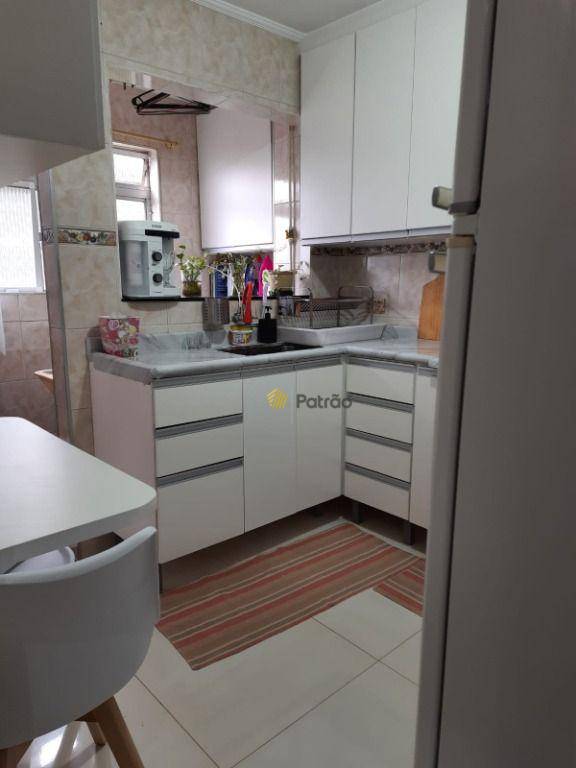 Apartamento à venda com 2 quartos, 66m² - Foto 5