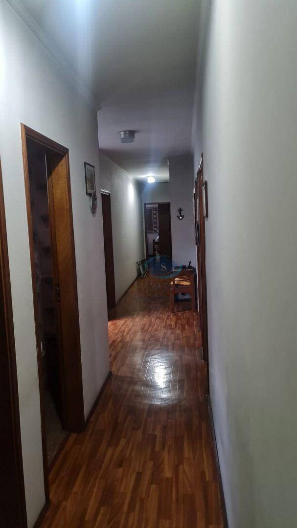 Casa à venda com 4 quartos, 500m² - Foto 4