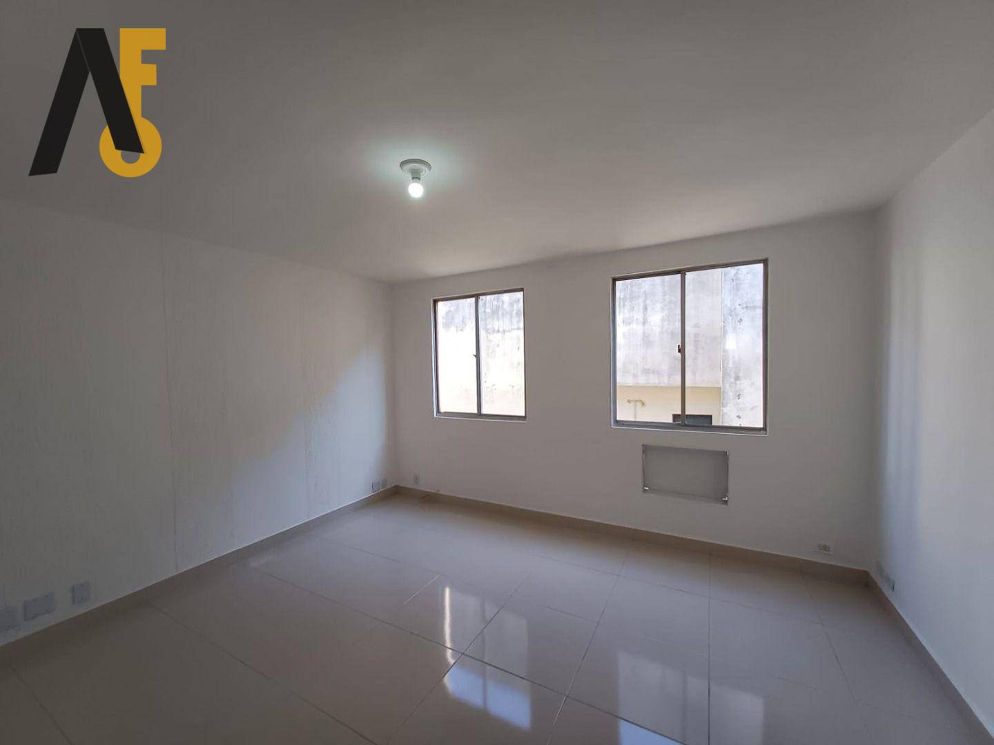 Apartamento à venda com 2 quartos, 63m² - Foto 2