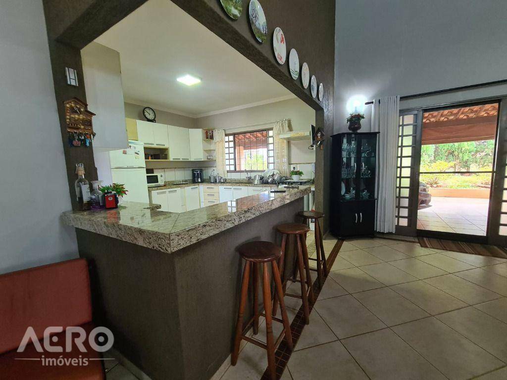 Chácara à venda com 4 quartos, 450m² - Foto 45