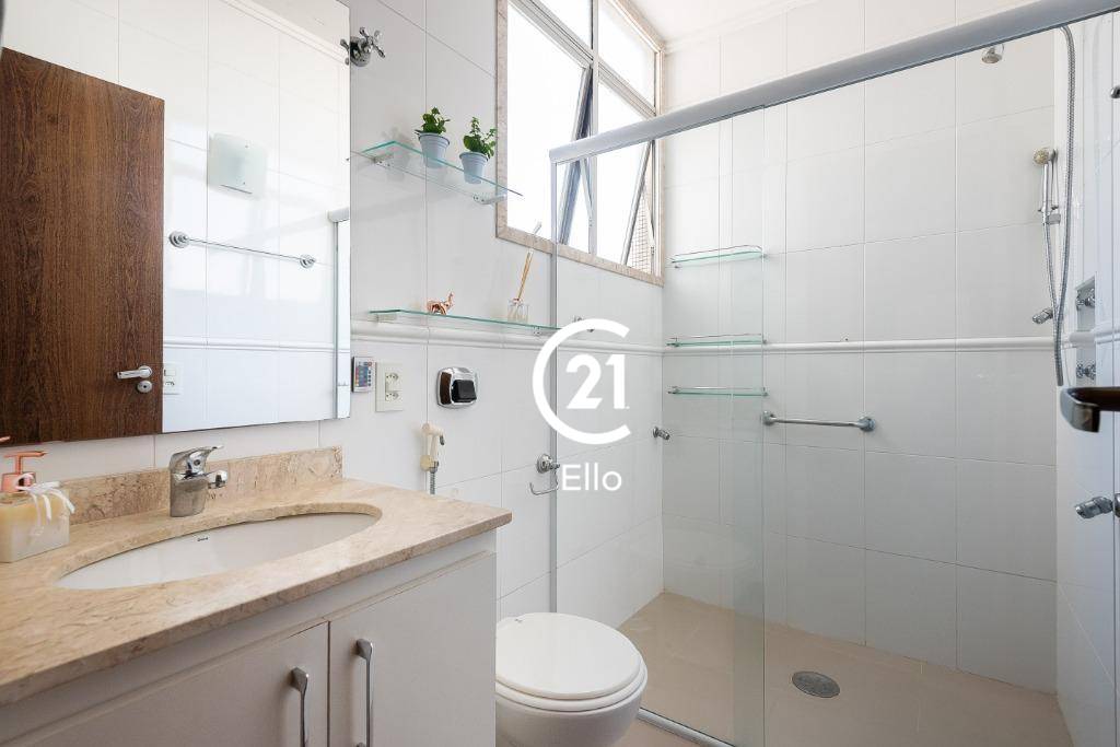 Apartamento à venda com 3 quartos, 180m² - Foto 18