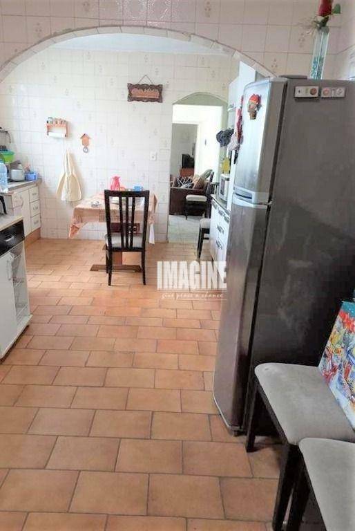 Casa à venda com 2 quartos, 140m² - Foto 3